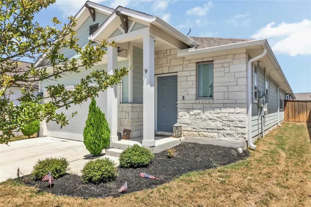112 Old Stagecoach Road, Jarrell