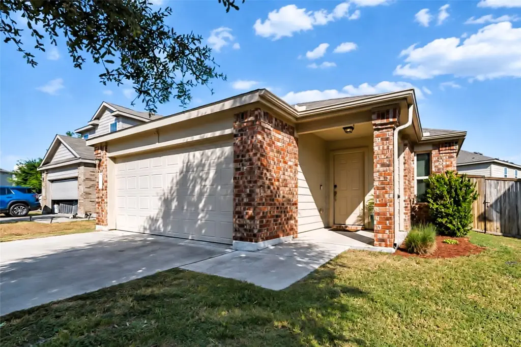 328 Circle Way 31e, Jarrell