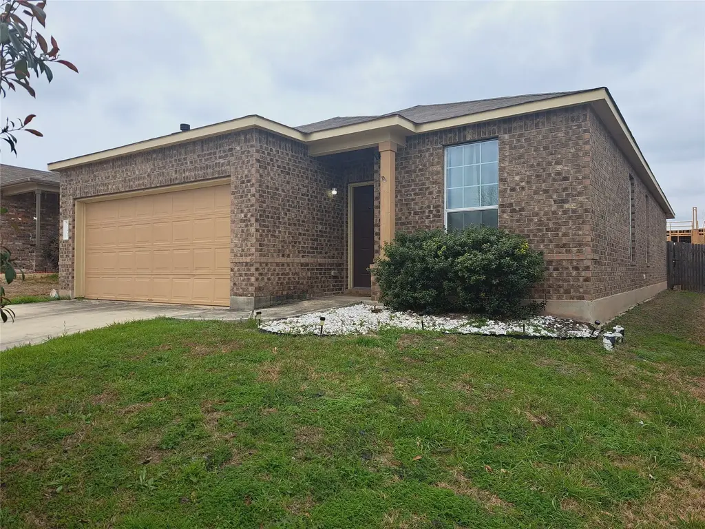 541 Moonwalker Trail, Buda