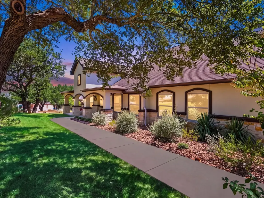 1711 Mountain Springs, Canyon Lake