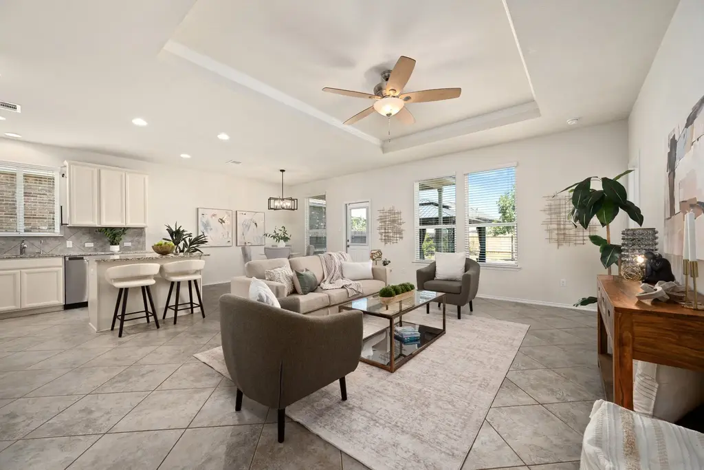 100 Tanager Pass Cove, Leander