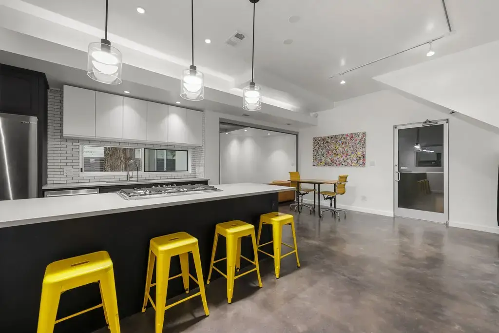 2008 Riverview Street B, Austin