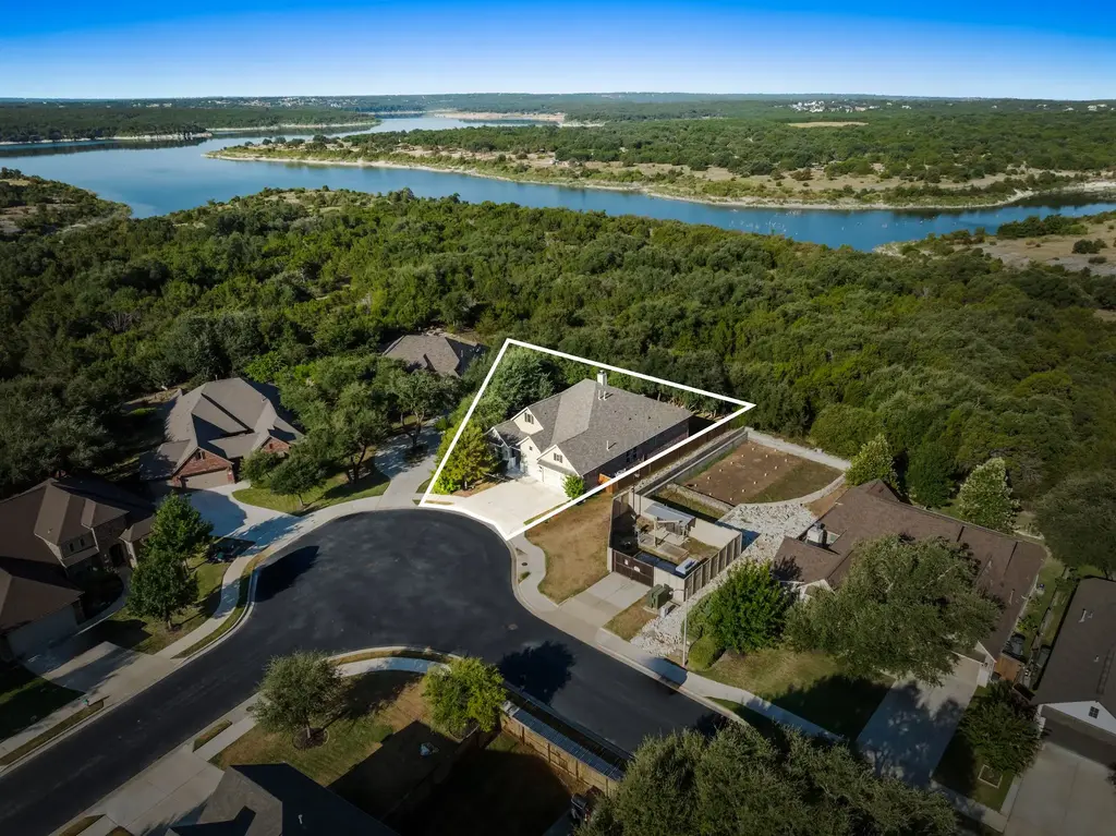 140 Lake Rim Circle, Georgetown