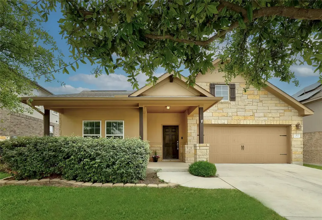 1029 Feldspar Stream Way, Leander