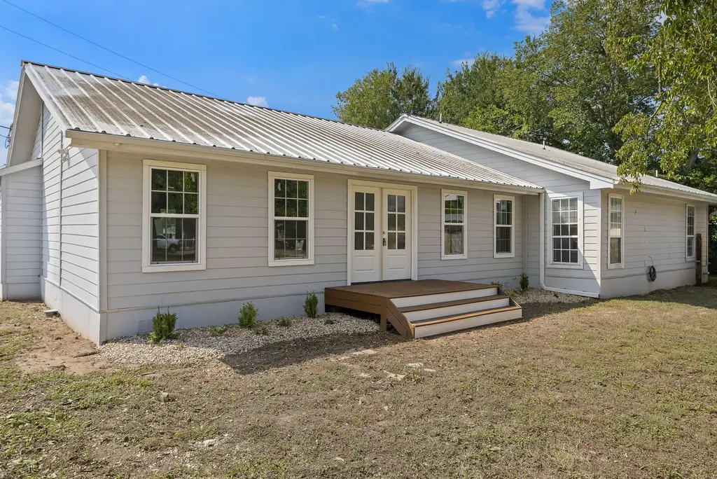 205 E Myrtle Lane, Liberty Hill