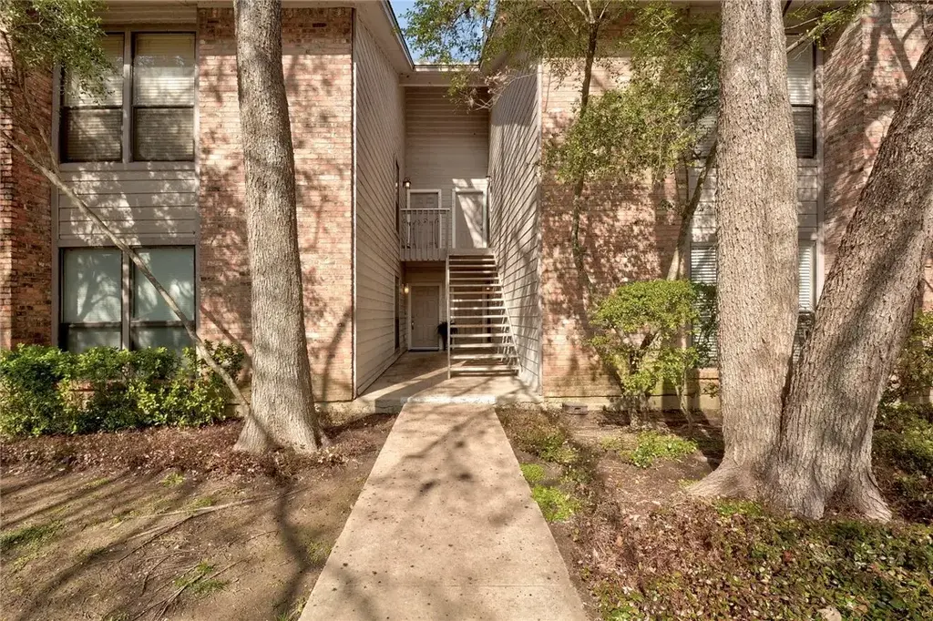 3839 Dry Creek Drive, Austin