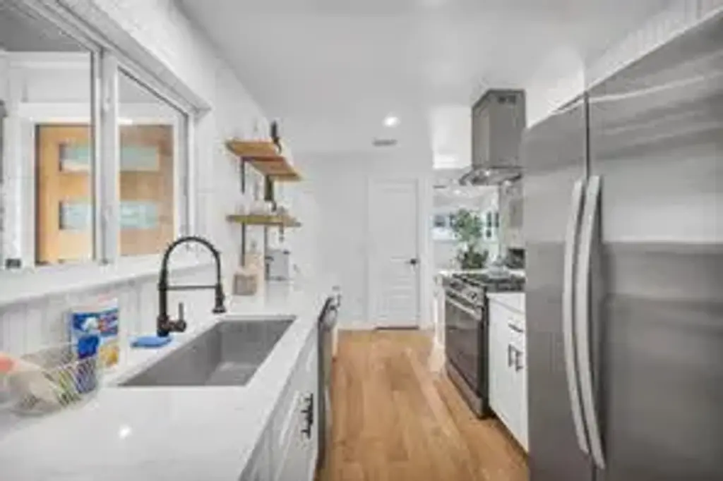 10601 Walnut Bend Drive, Austin