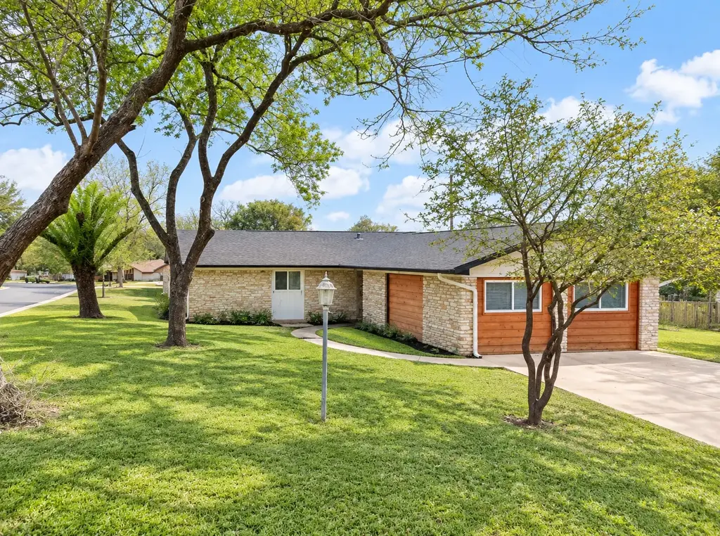 10601 Walnut Bend Drive, Austin
