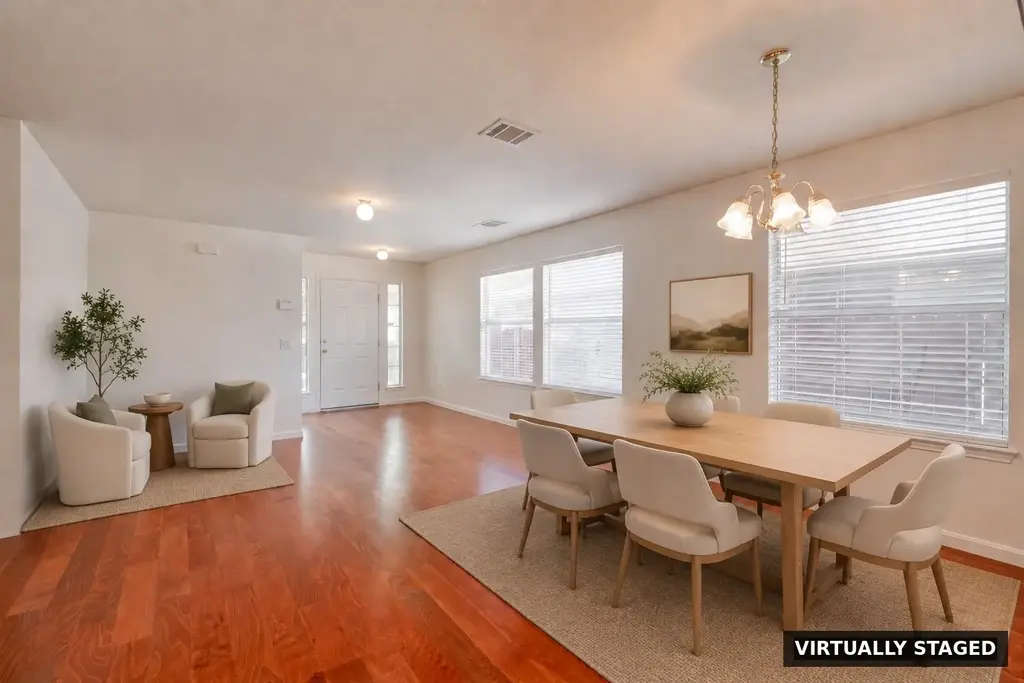 16628 Trevin Cove, Manor