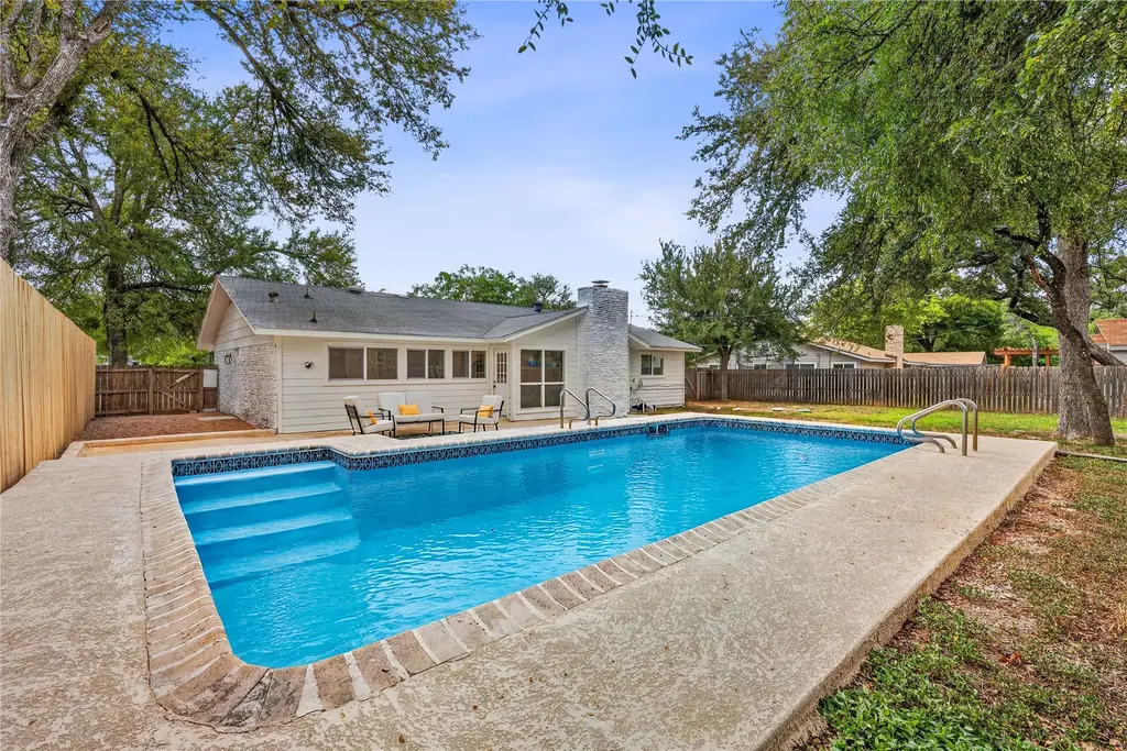 12505 Parkland Drive, Austin