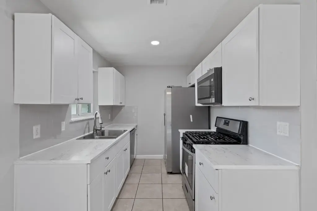 1407 Avebury Circle A, Austin