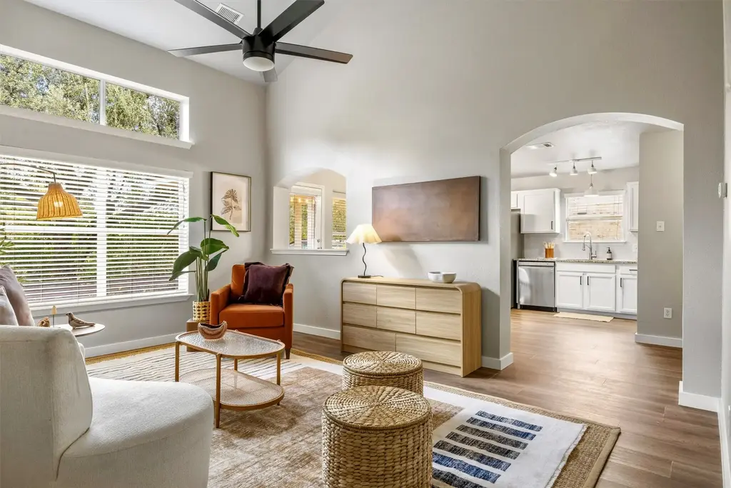 2612 Georgia Coleman Bend, Austin