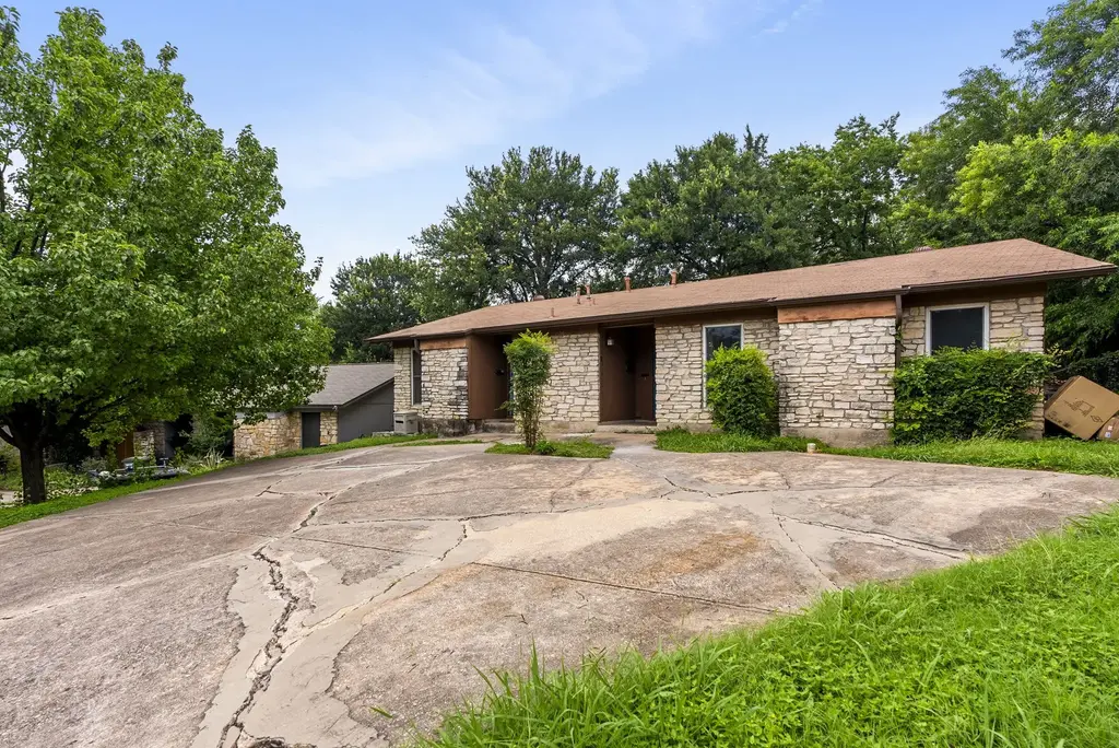 2320 Montclaire Street, Austin