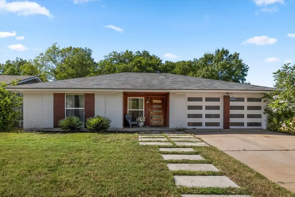 6200 Blarwood Drive, Austin