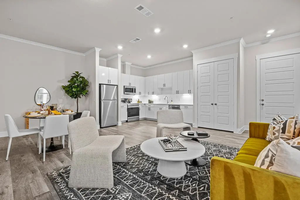 865 Limmer Loop 318, Hutto