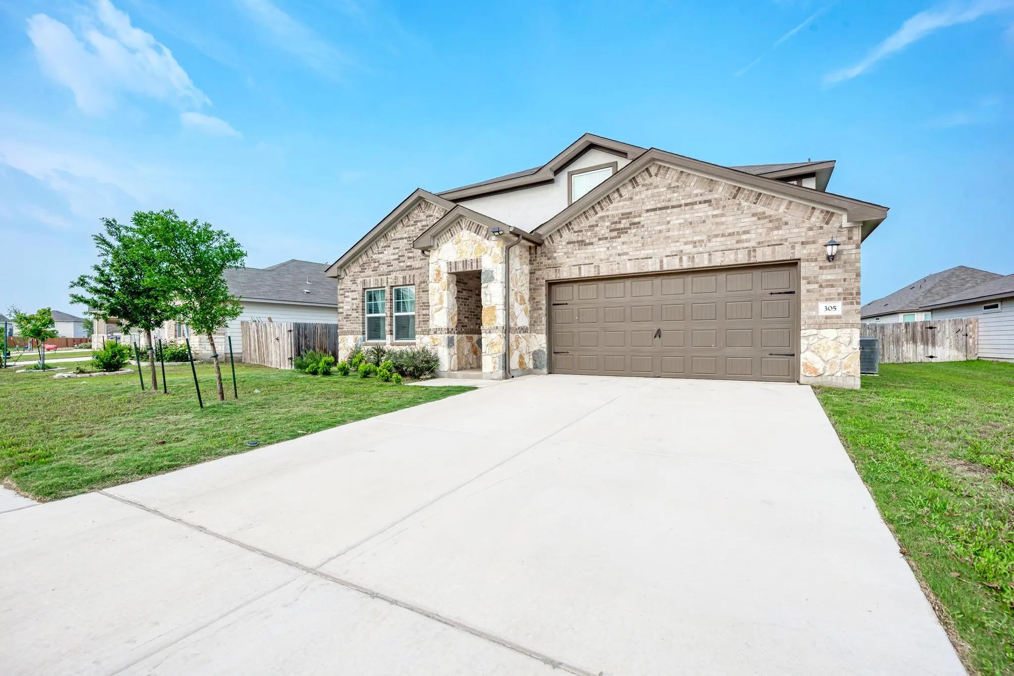 Photo of Listing #9925145