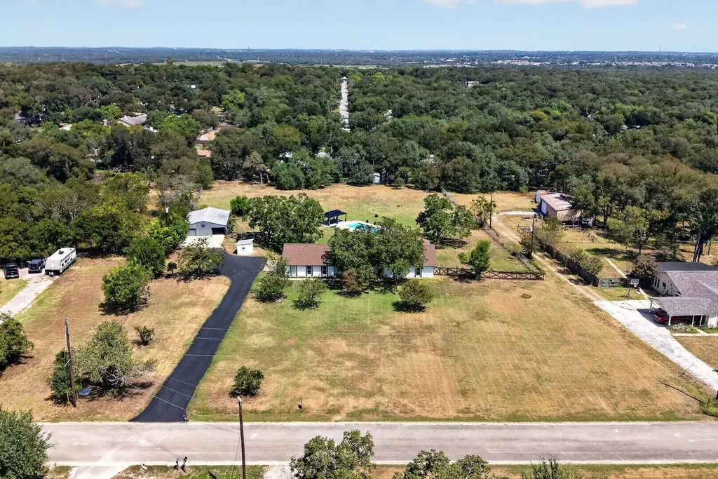 504 Buckaroo Trail, Buda