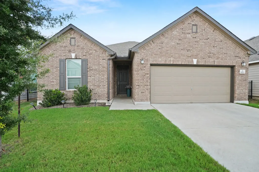 8213 Knoxville Trail, Austin