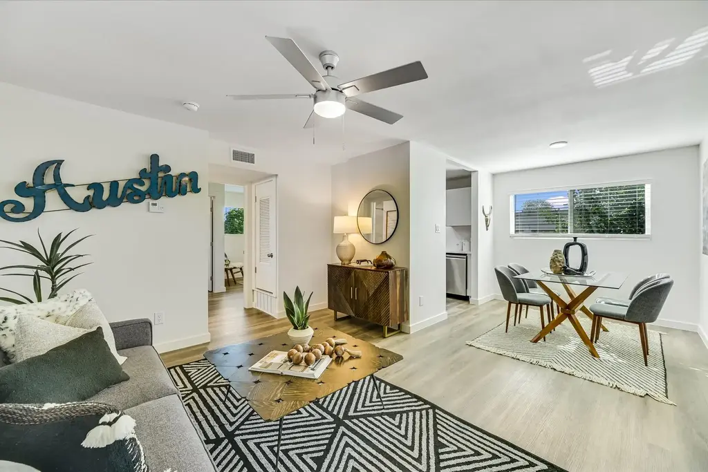 3703 Harmon Avenue 206, Austin
