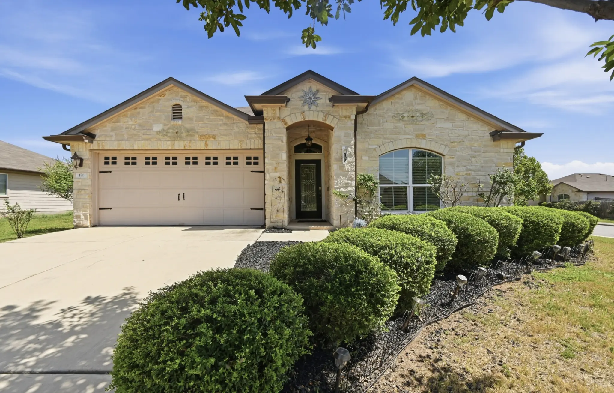 Photo of Listing #3480817