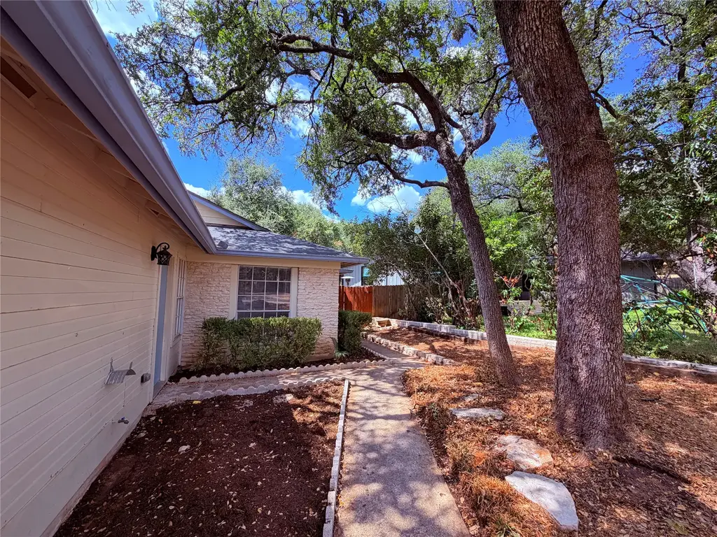 12102 Arrowwood Drive B, Austin