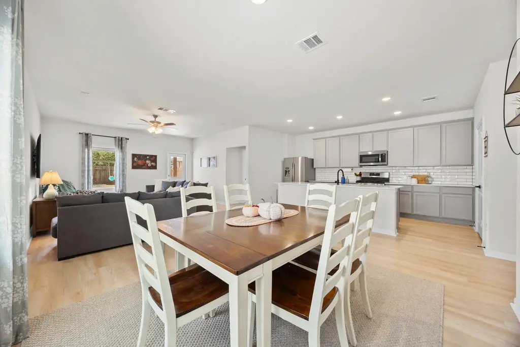 1233 Whippletree Trail, Georgetown