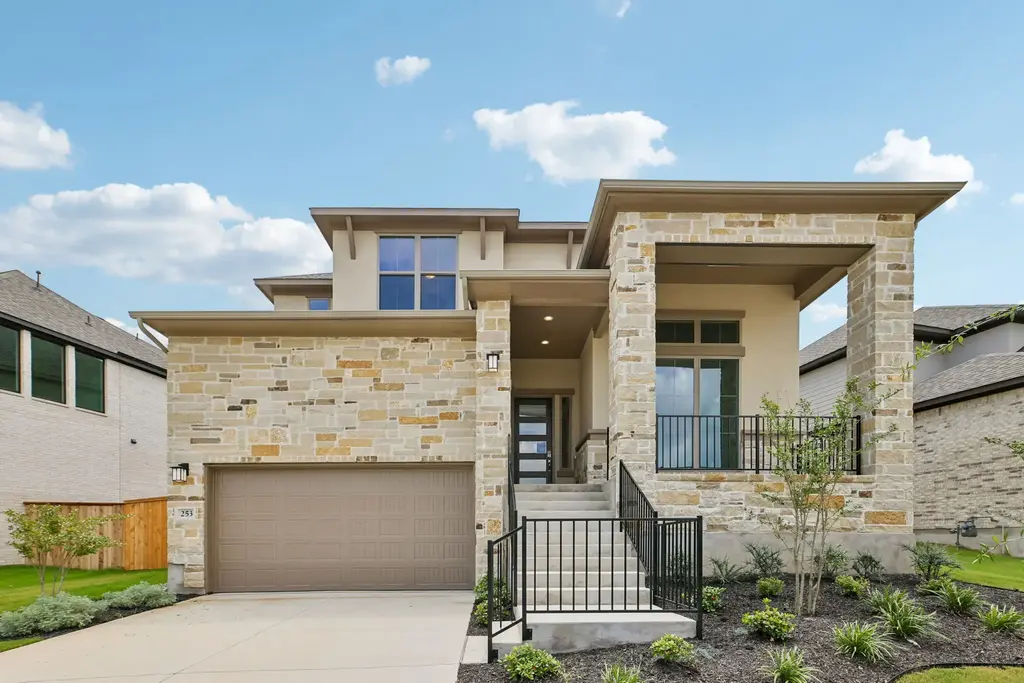 253 Prickly Poppy Loop, Kyle