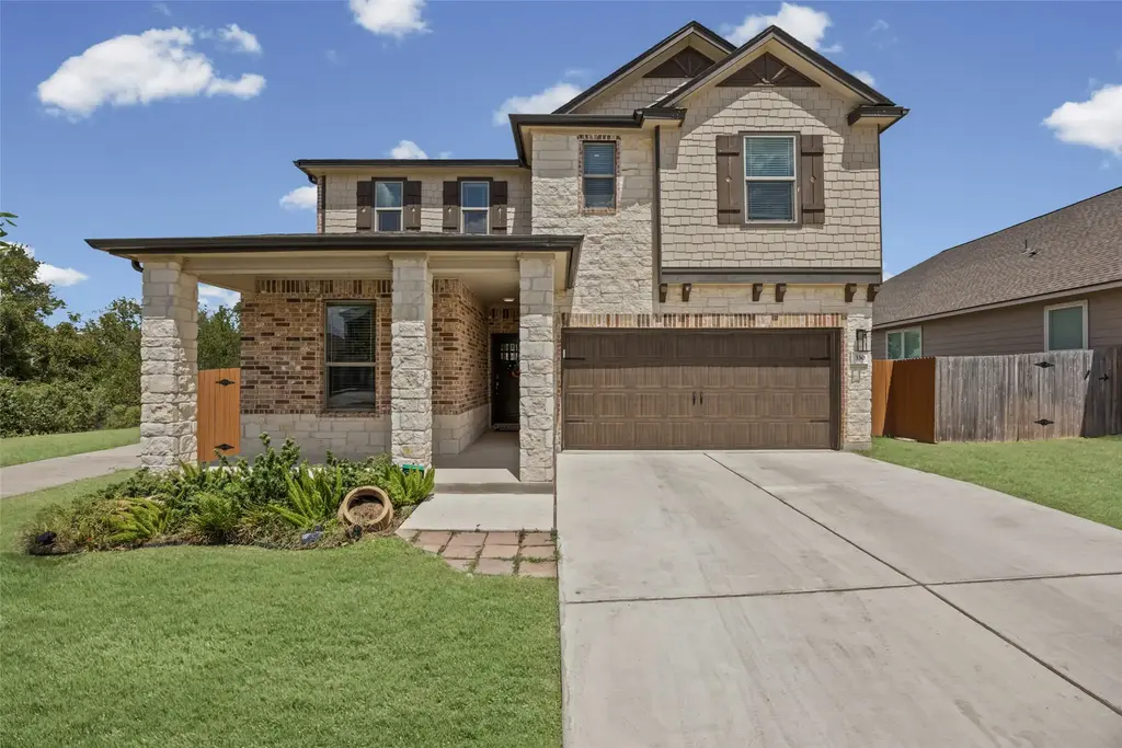 330 Linden Street, Bastrop