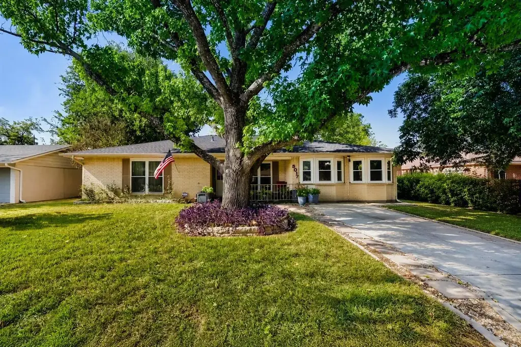 3017 Val Drive, Austin