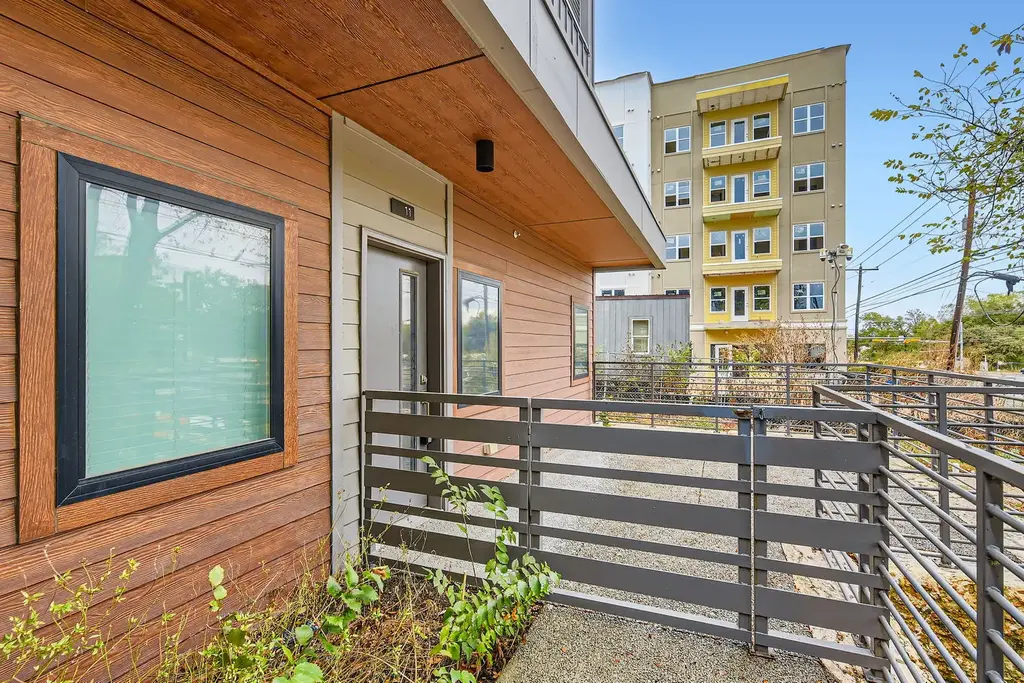 5924 S Congress Avenue 11-s, Austin