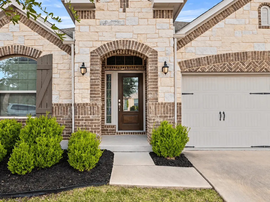 Photo of Listing #3408032