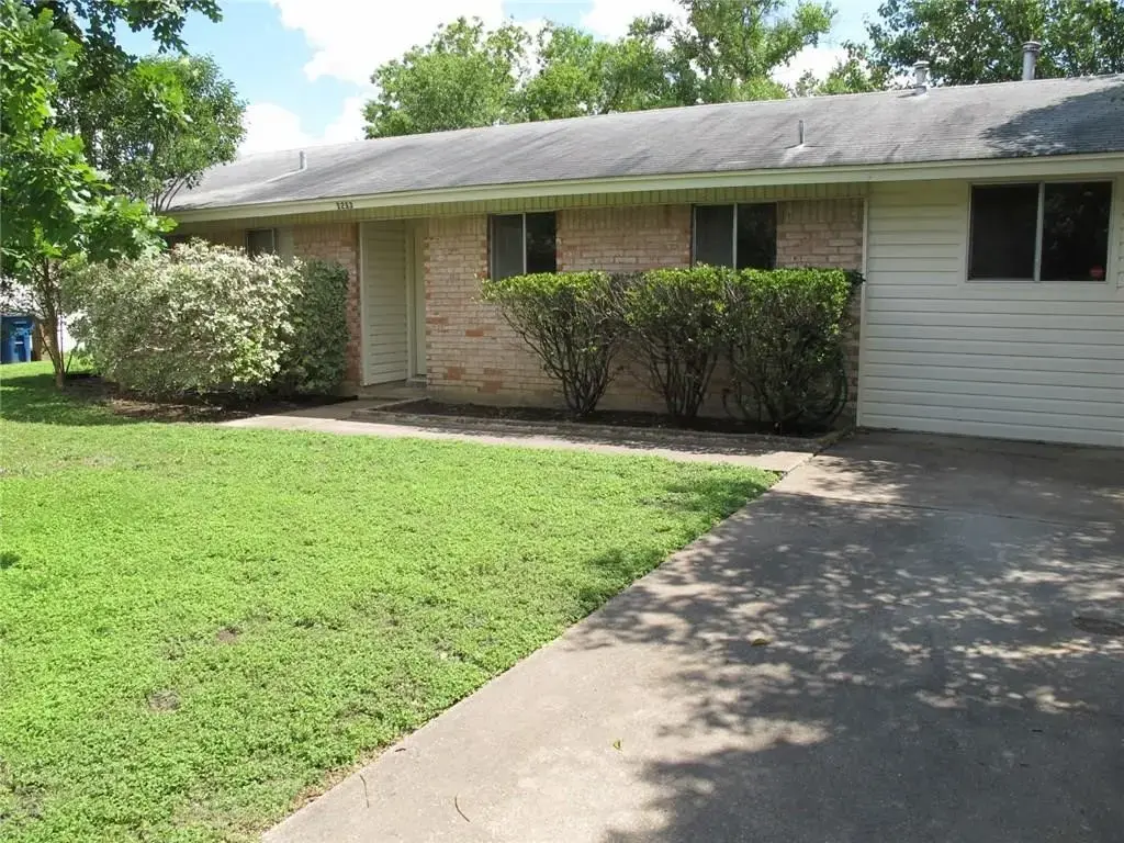 1213 S Meadows Drive, Austin