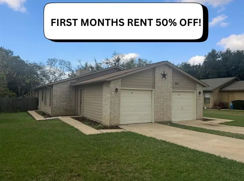 807 Lloyd Lane A, Elgin