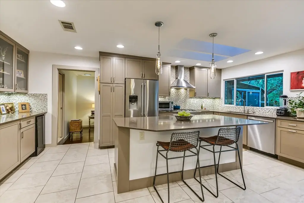 7101 Sungate Drive, Austin
