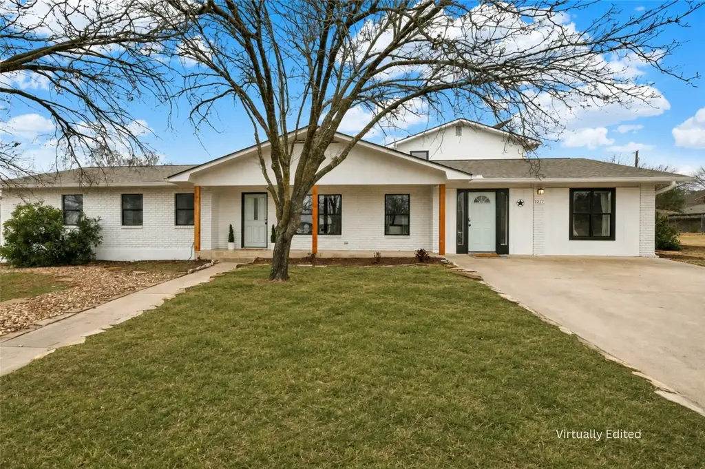 217 W Driftwood Drive, Fredericksburg
