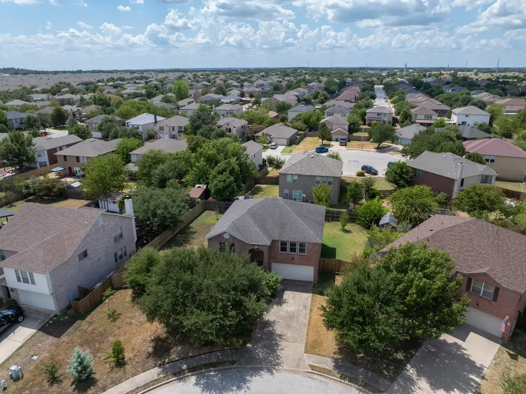 311 Crossland Cove, Leander