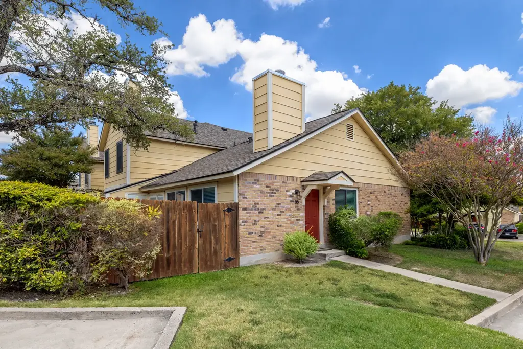 11901 Swearingen Drive 35, Austin