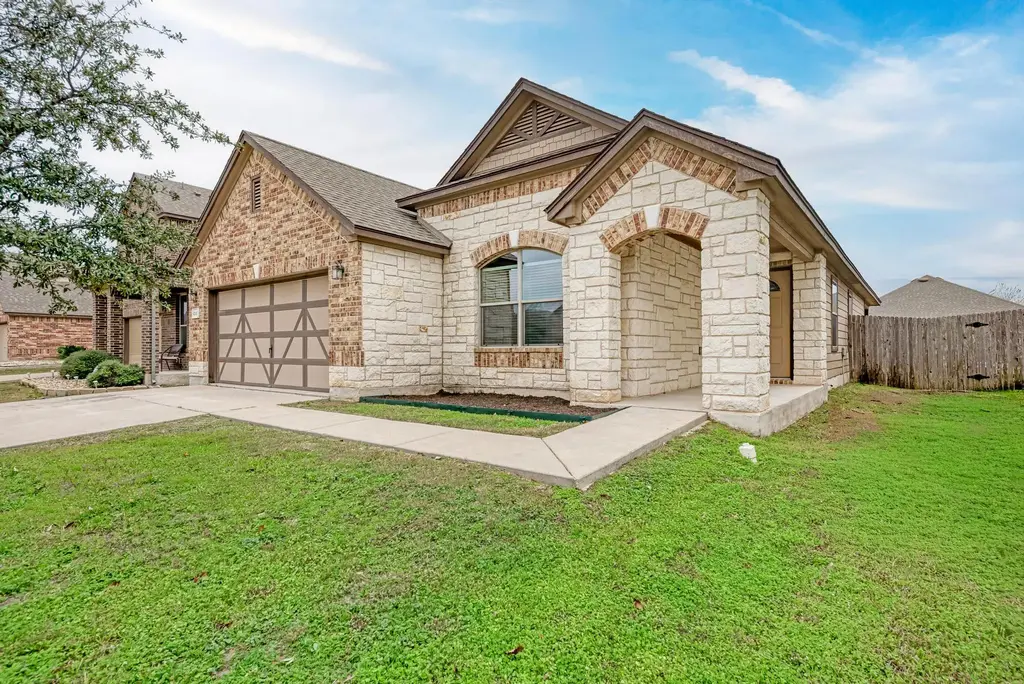 12313 Dwight Eisenhower Street, Manor