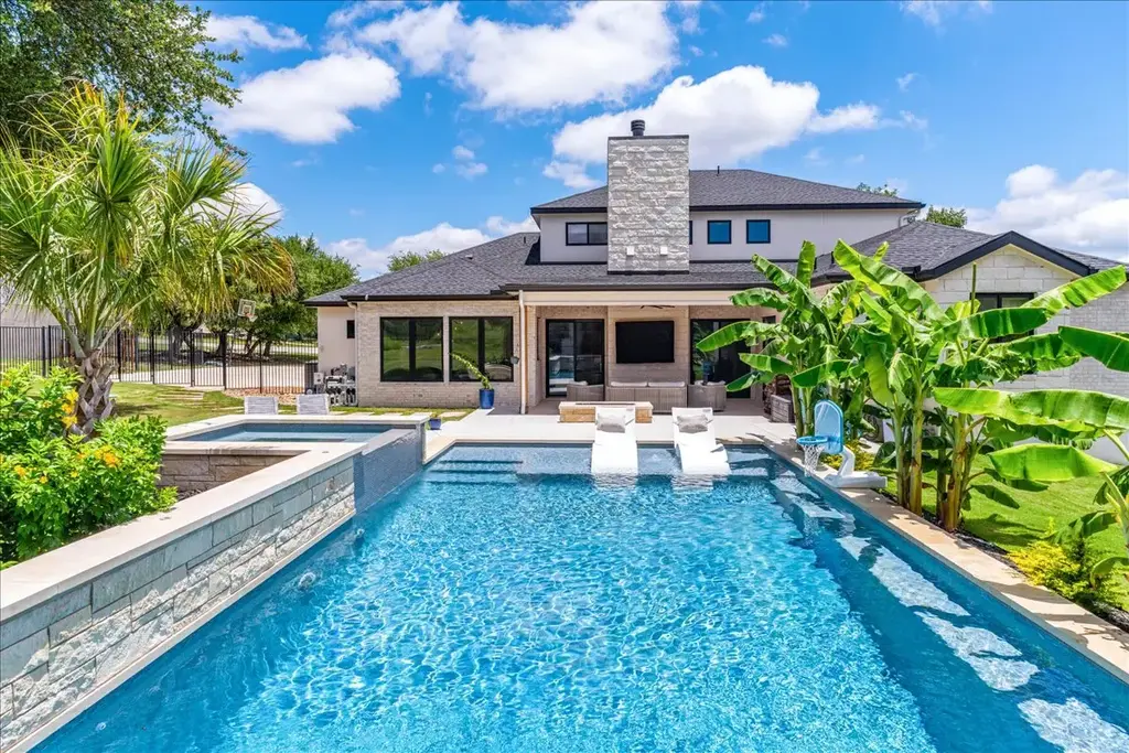 9600 Stratus Drive, Dripping Springs