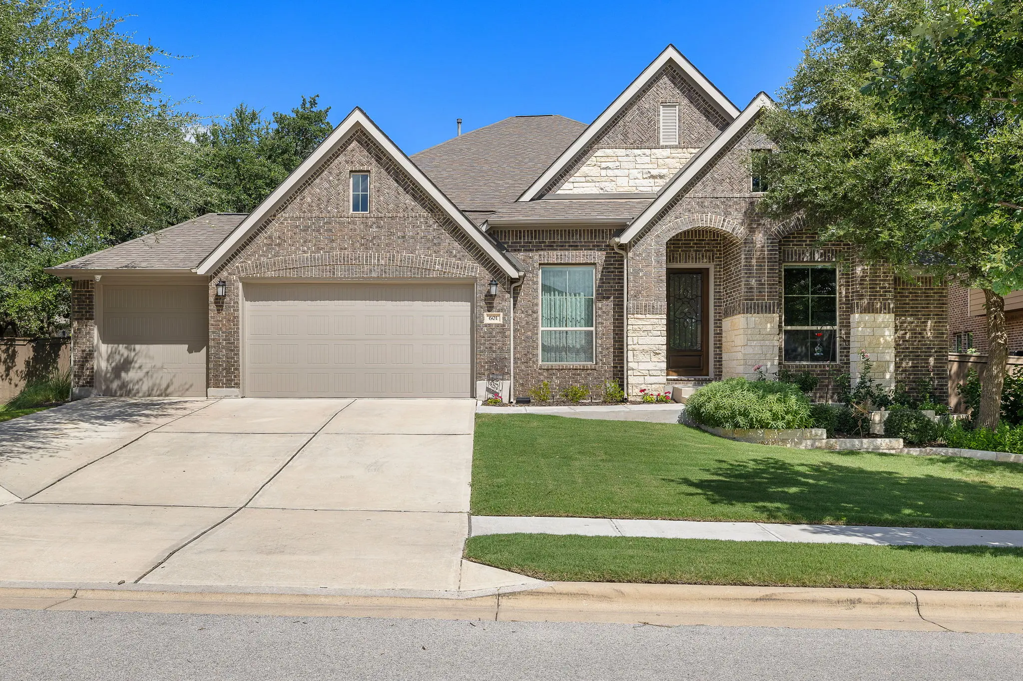 Photo of Listing #8831762