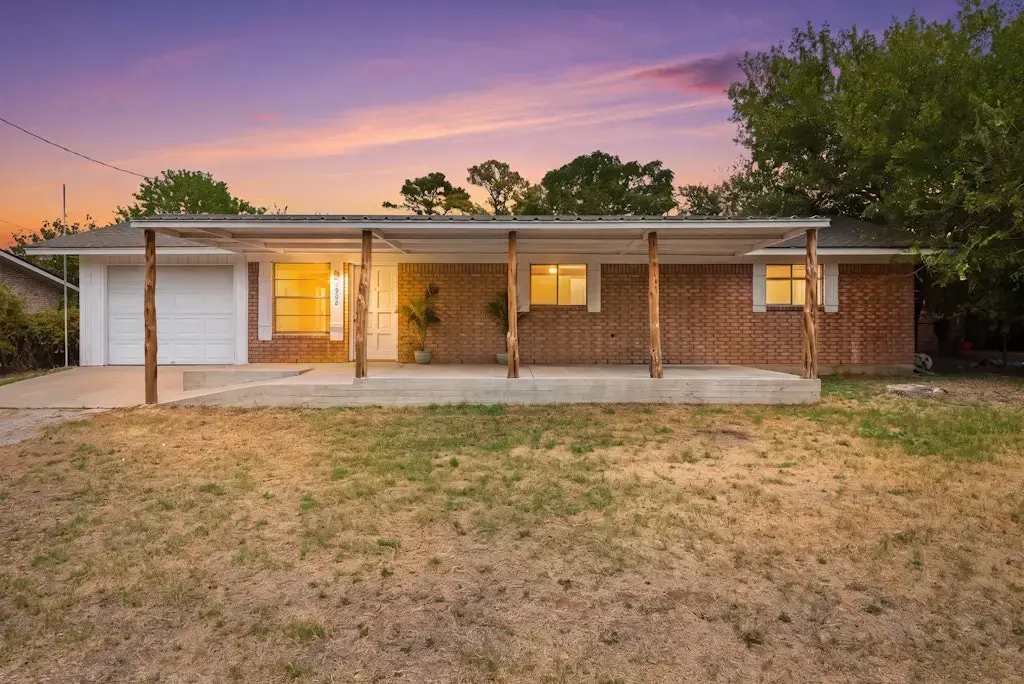 1902 Twin Oaks Street, Kingsland