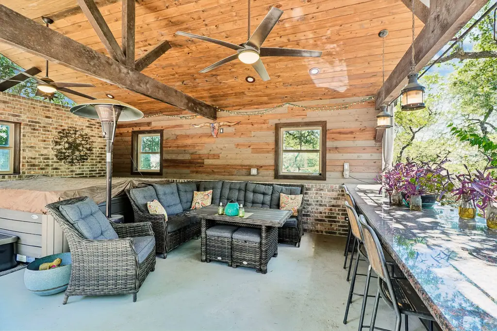 238 Jenn Cove, Dripping Springs