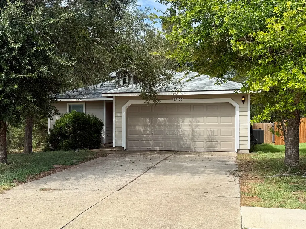 13100 Winecup Mallow Trail, Elgin