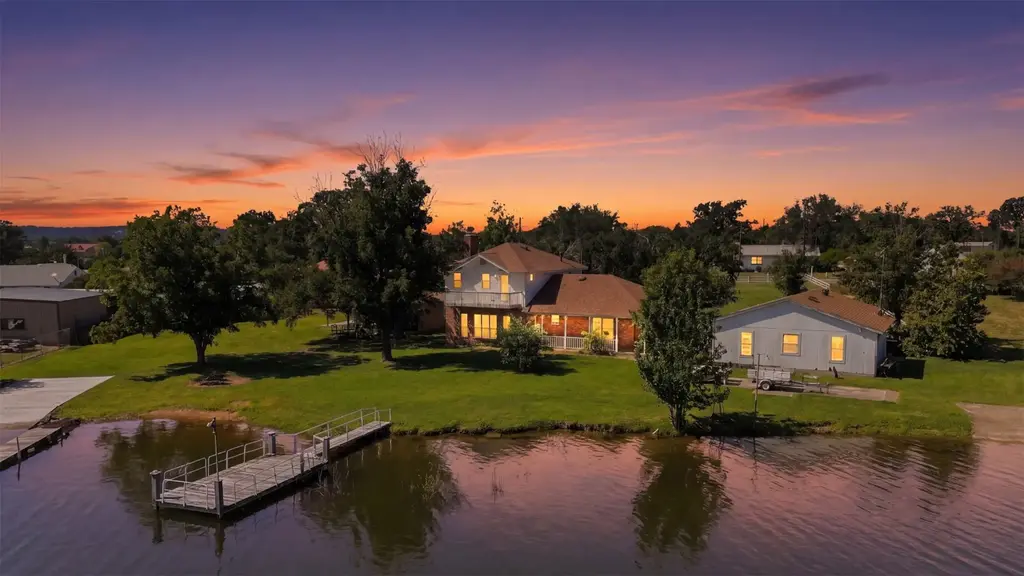 220 Hummingbird Circle, Buchanan Dam