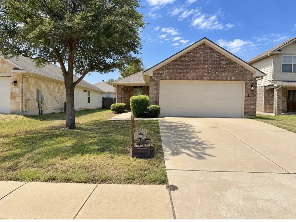 371 Housefinch Loop, Leander
