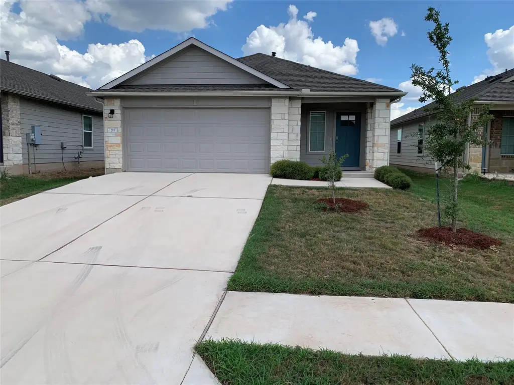 211 Hamilton Pool Lane, Bastrop