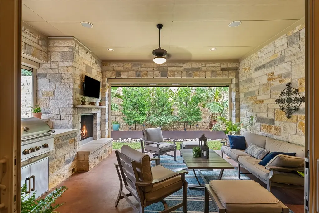 122 Feritti Drive, Lakeway