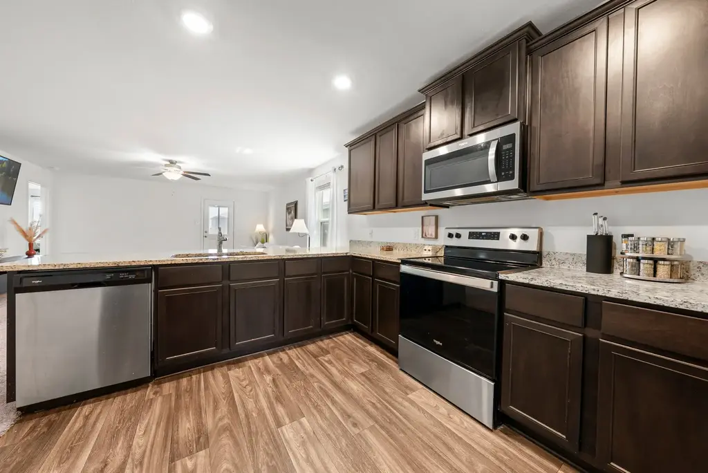 216 Wincanton Lane, Jarrell