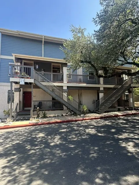 Photo of Listing #1446102