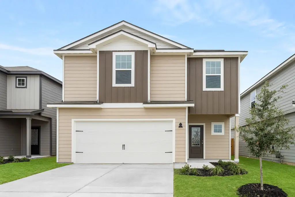 235 Surrey Oaks, Maxwell